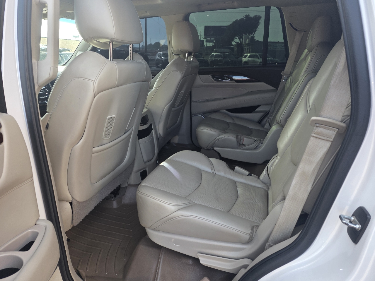 Cadillac Escalade 4WD 4dr Luxury 2017