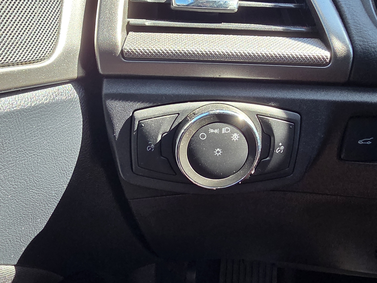 Ford Fusion SE FWD 2020