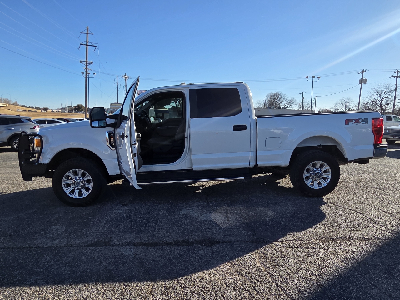 Ford Super Duty F-250 SRW XL 4WD Crew Cab 8' Box 2022