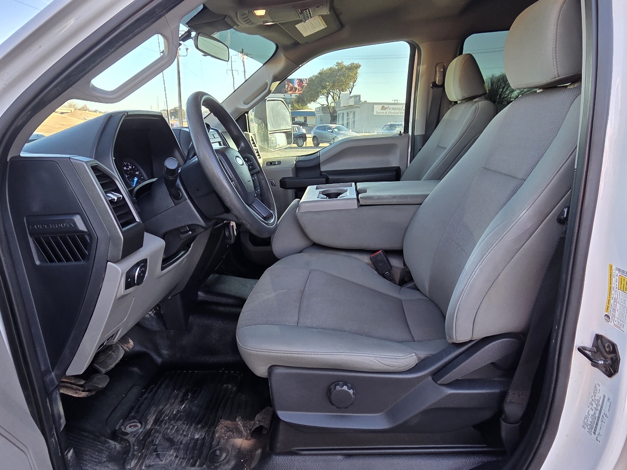 Ford Super Duty F-250 SRW XL 4WD Crew Cab 8' Box 2022