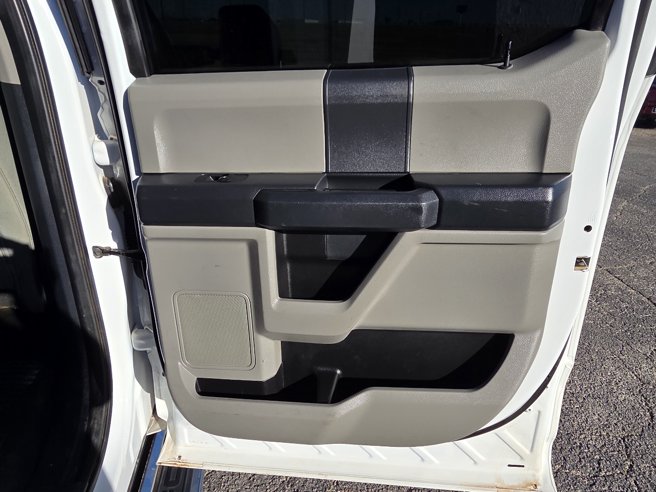 Ford Super Duty F-250 SRW XL 4WD Crew Cab 8' Box 2022