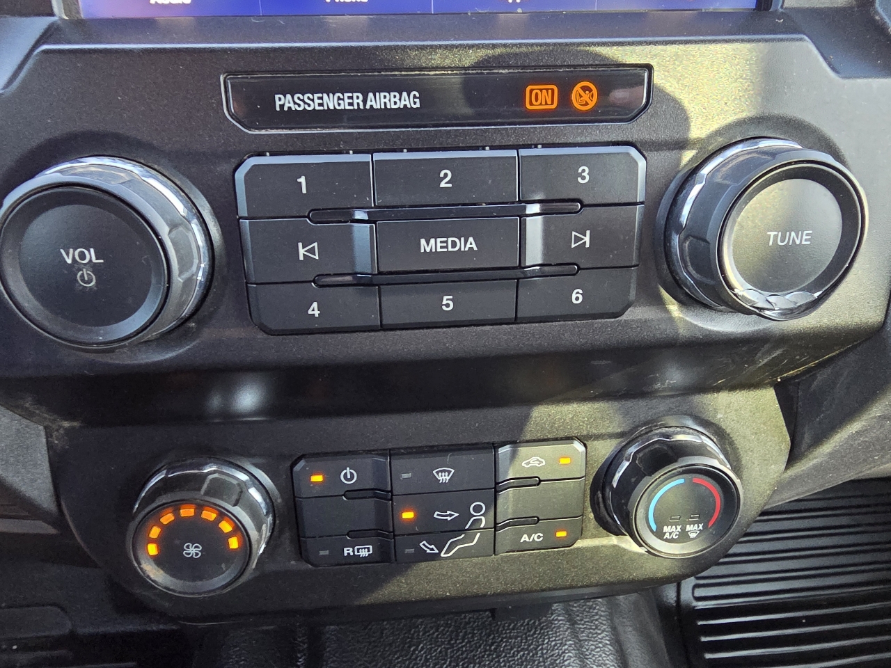 Ford Super Duty F-250 SRW XL 4WD Crew Cab 8' Box 2022