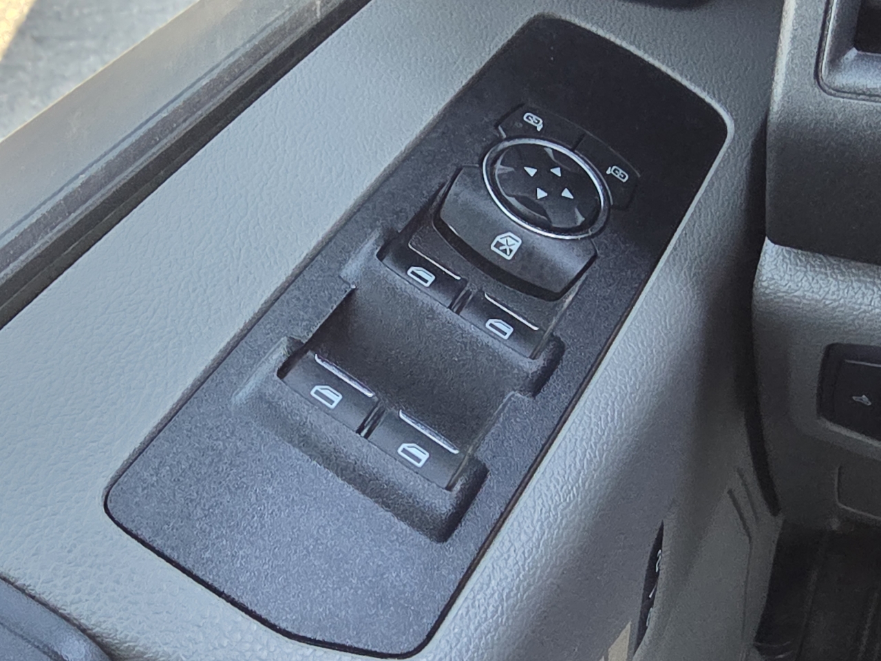 Ford Super Duty F-250 SRW XL 4WD Crew Cab 8' Box 2022