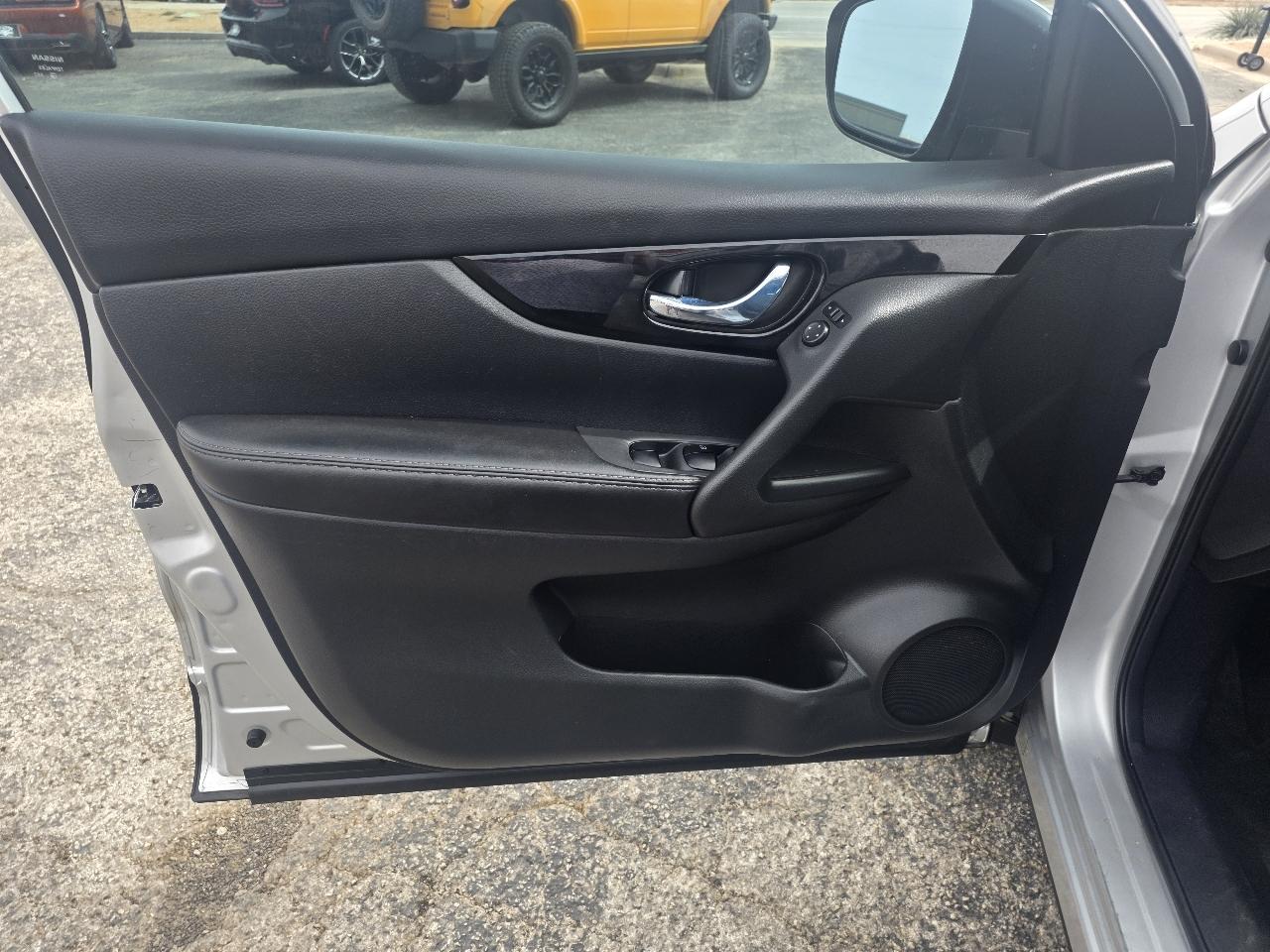 Nissan Rogue Sport AWD SV 2017