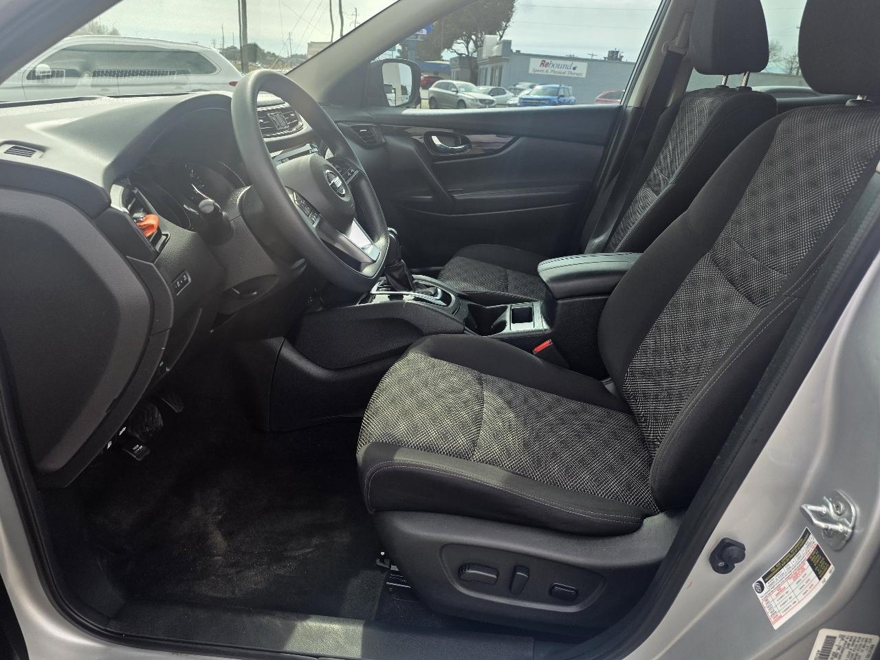 Nissan Rogue Sport AWD SV 2017