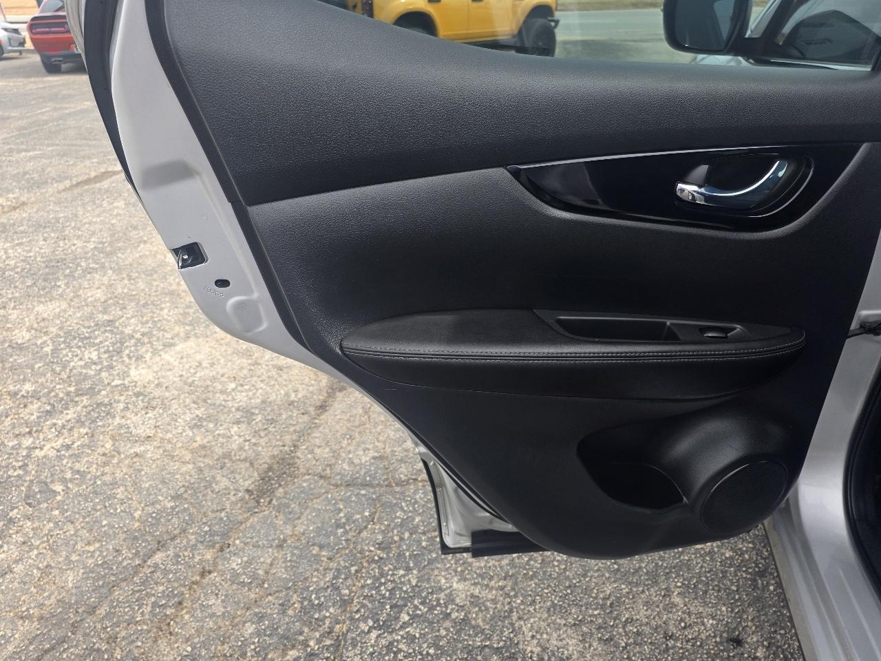 Nissan Rogue Sport AWD SV 2017