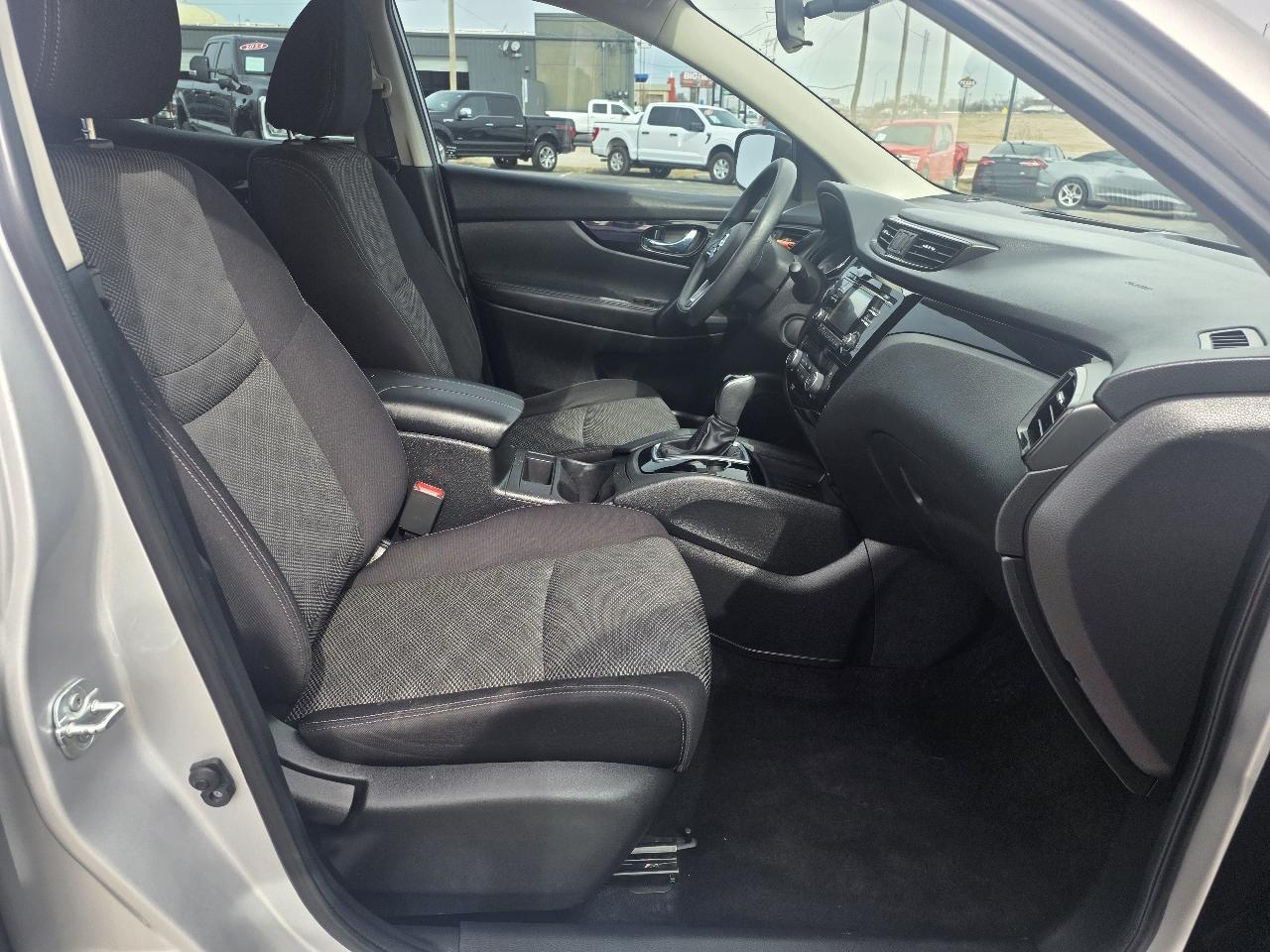 Nissan Rogue Sport AWD SV 2017