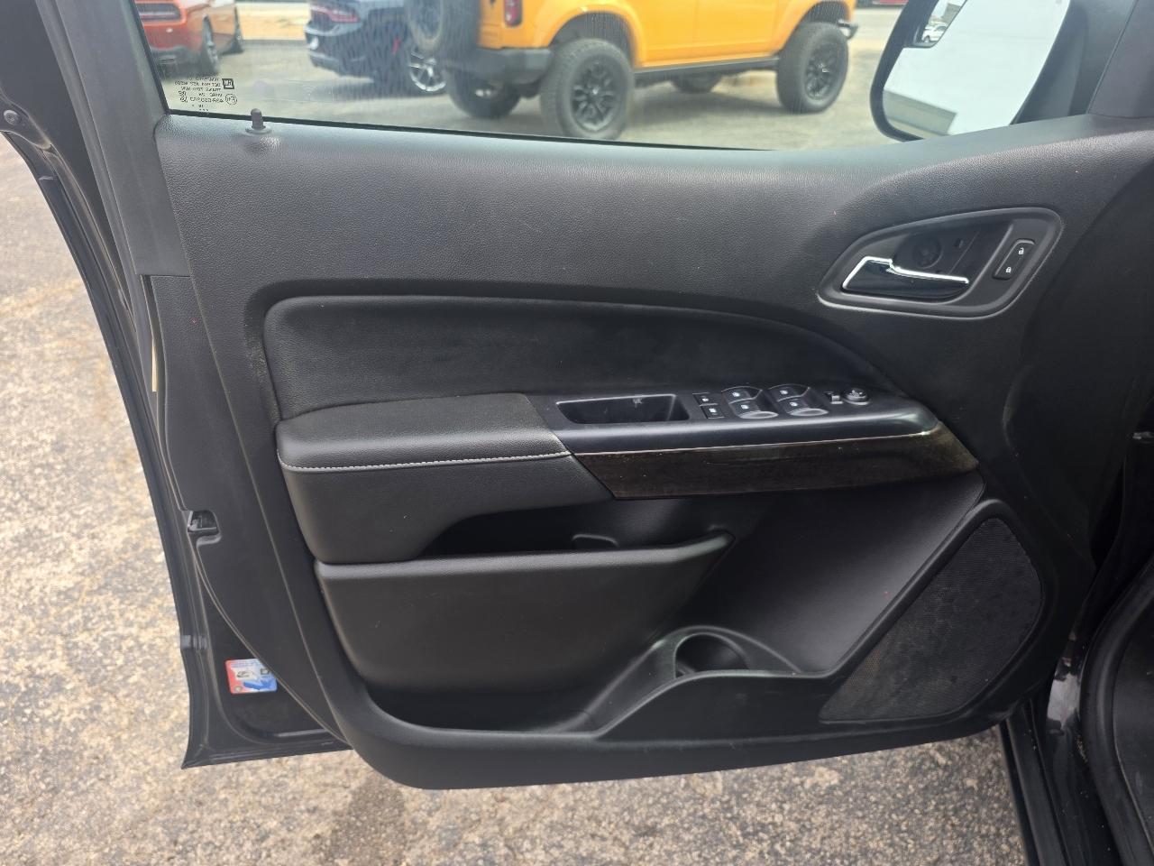 GMC Canyon 2WD Crew Cab 128" SLE 2020