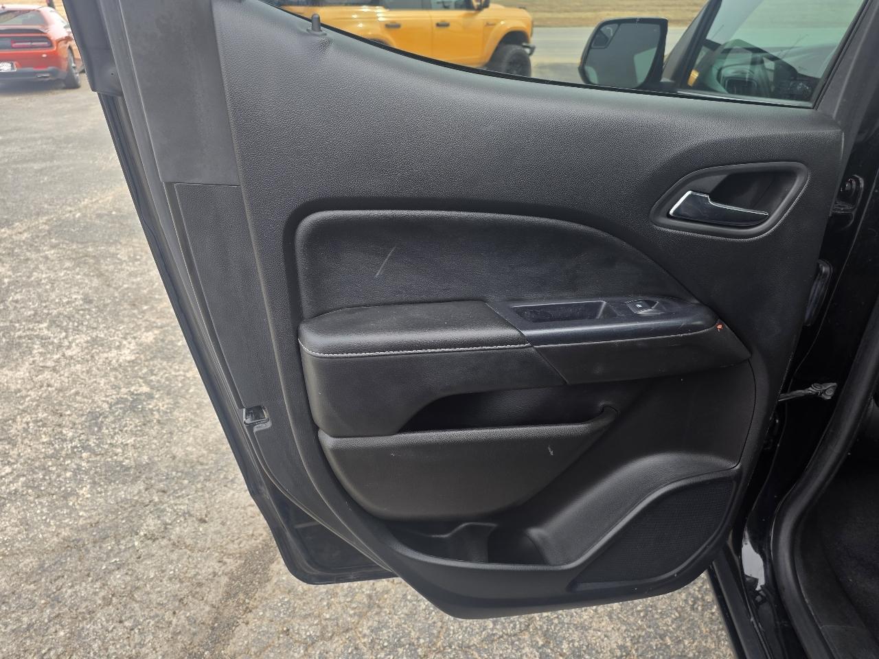 GMC Canyon 2WD Crew Cab 128" SLE 2020