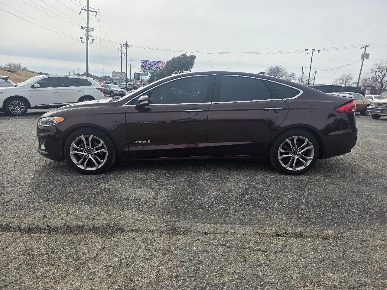 Ford Fusion Hybrid Titanium FWD 2019
