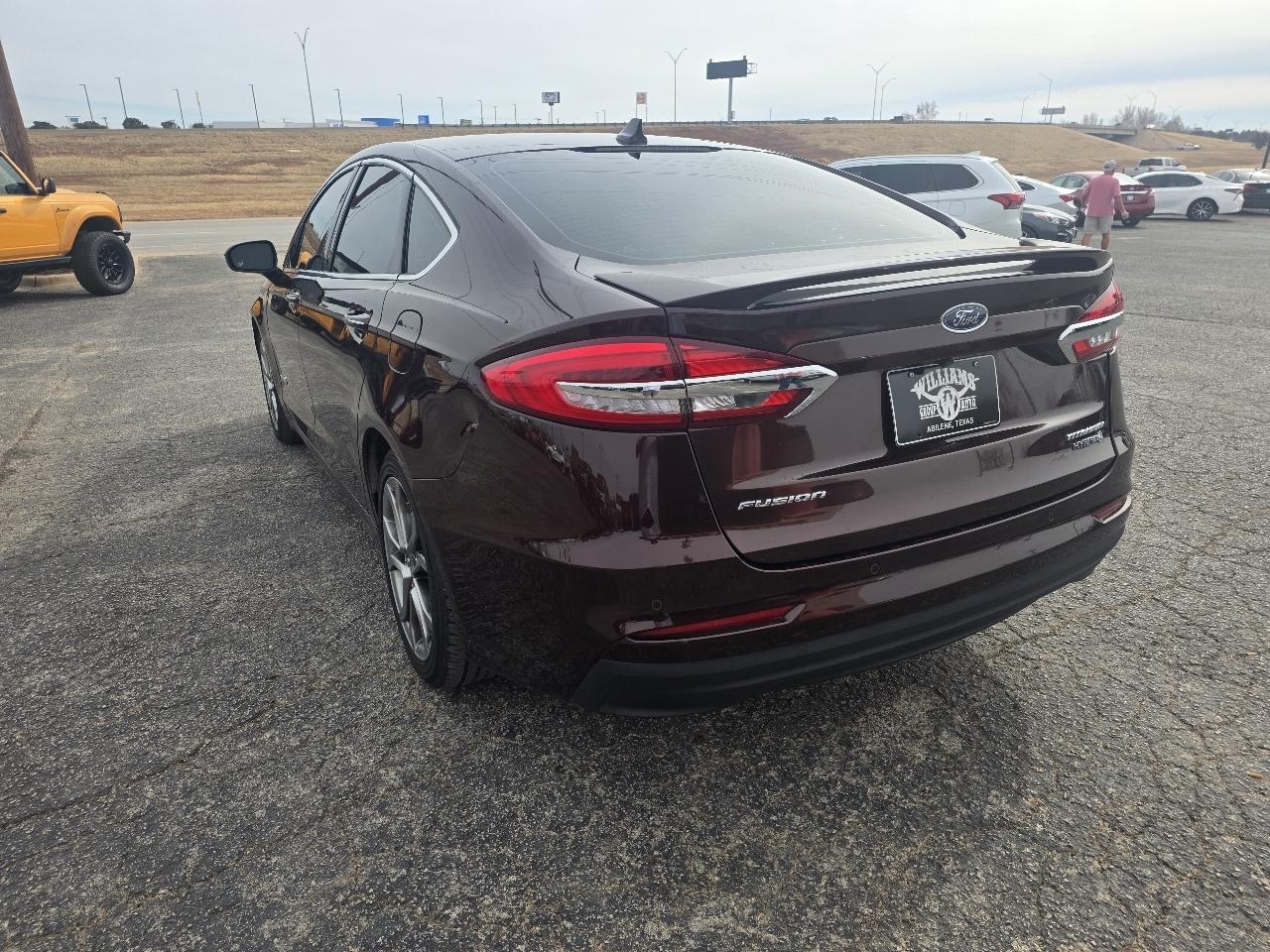 Ford Fusion Hybrid Titanium FWD 2019