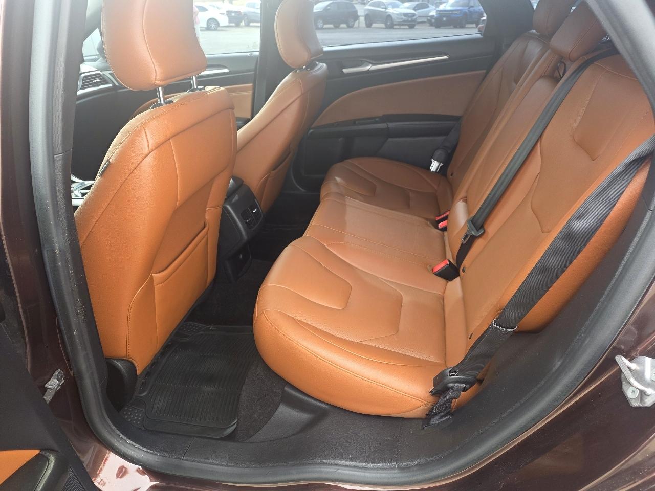 Ford Fusion Hybrid Titanium FWD 2019