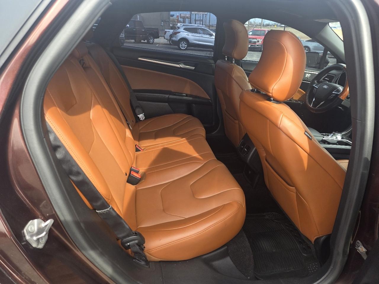 Ford Fusion Hybrid Titanium FWD 2019