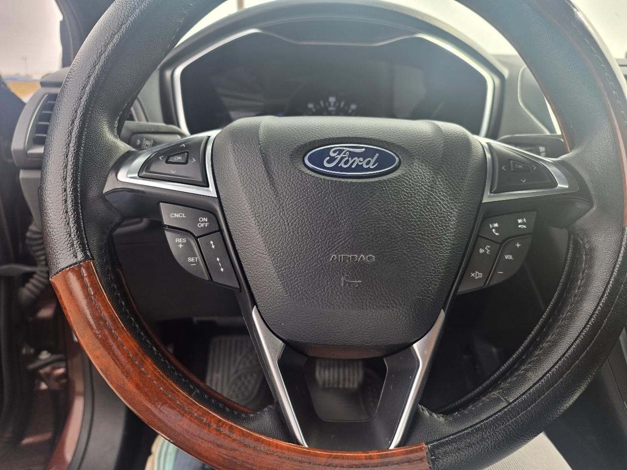 Ford Fusion Hybrid Titanium FWD 2019