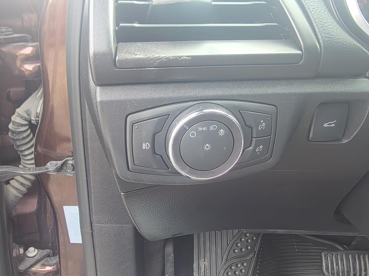 Ford Fusion Hybrid Titanium FWD 2019