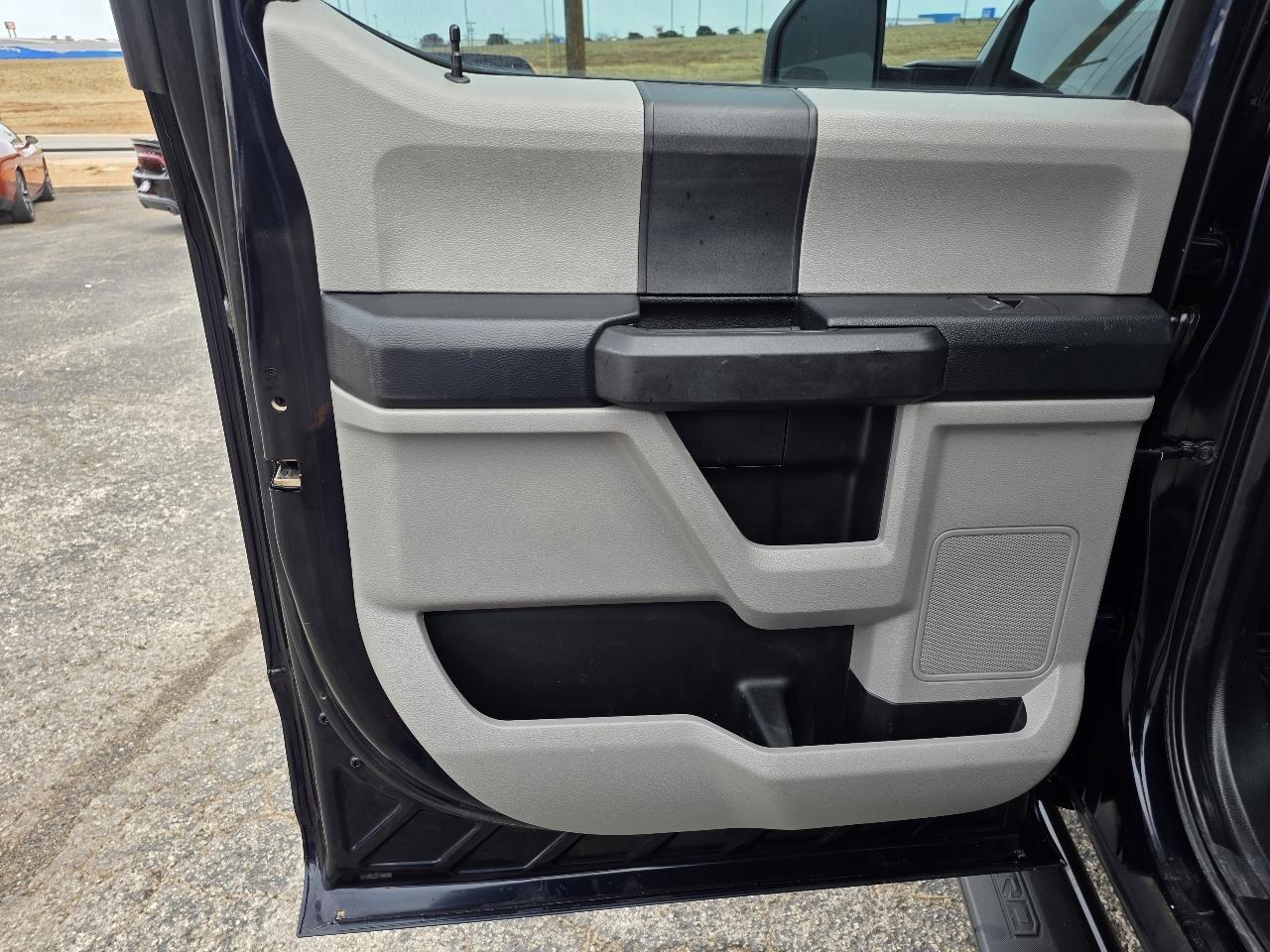 Ford Super Duty F-350 SRW XL 4WD Crew Cab 8' Box 2021