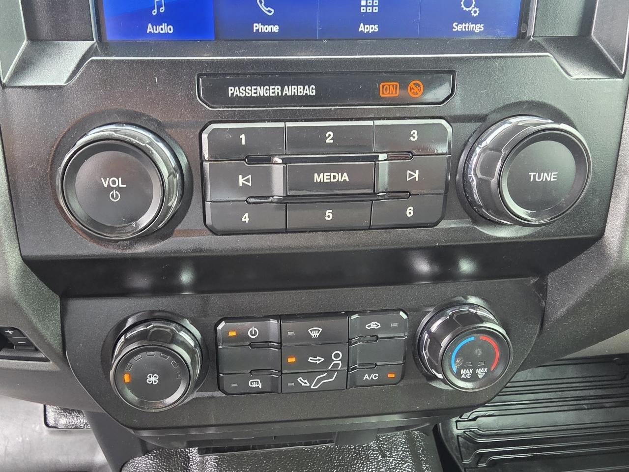 Ford Super Duty F-350 SRW XL 4WD Crew Cab 8' Box 2021