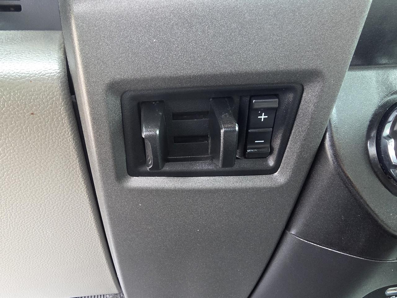 Ford Super Duty F-350 SRW XL 4WD Crew Cab 8' Box 2021