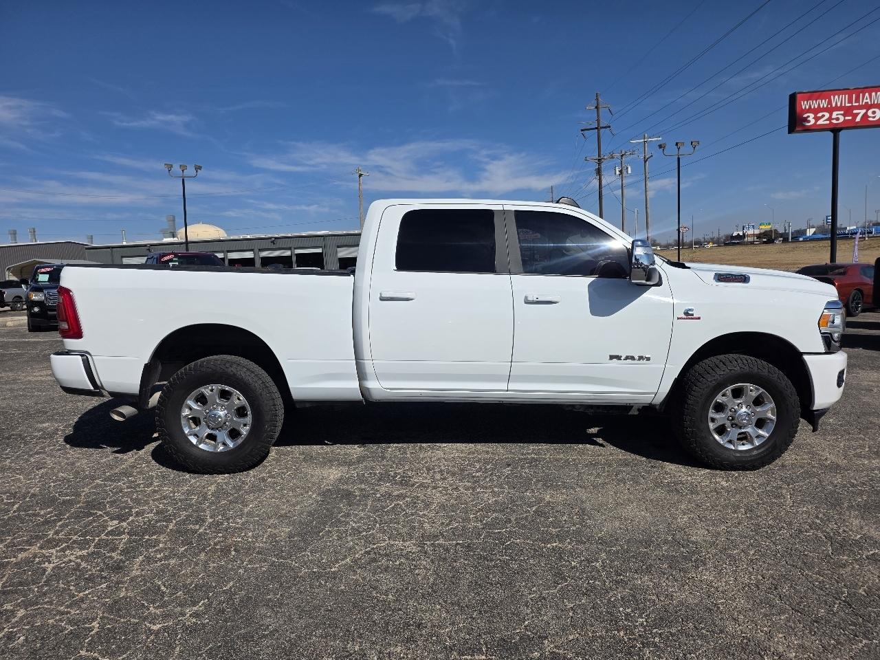 RAM 2500 Laramie 4x4 Crew Cab 6'4" Box 2024