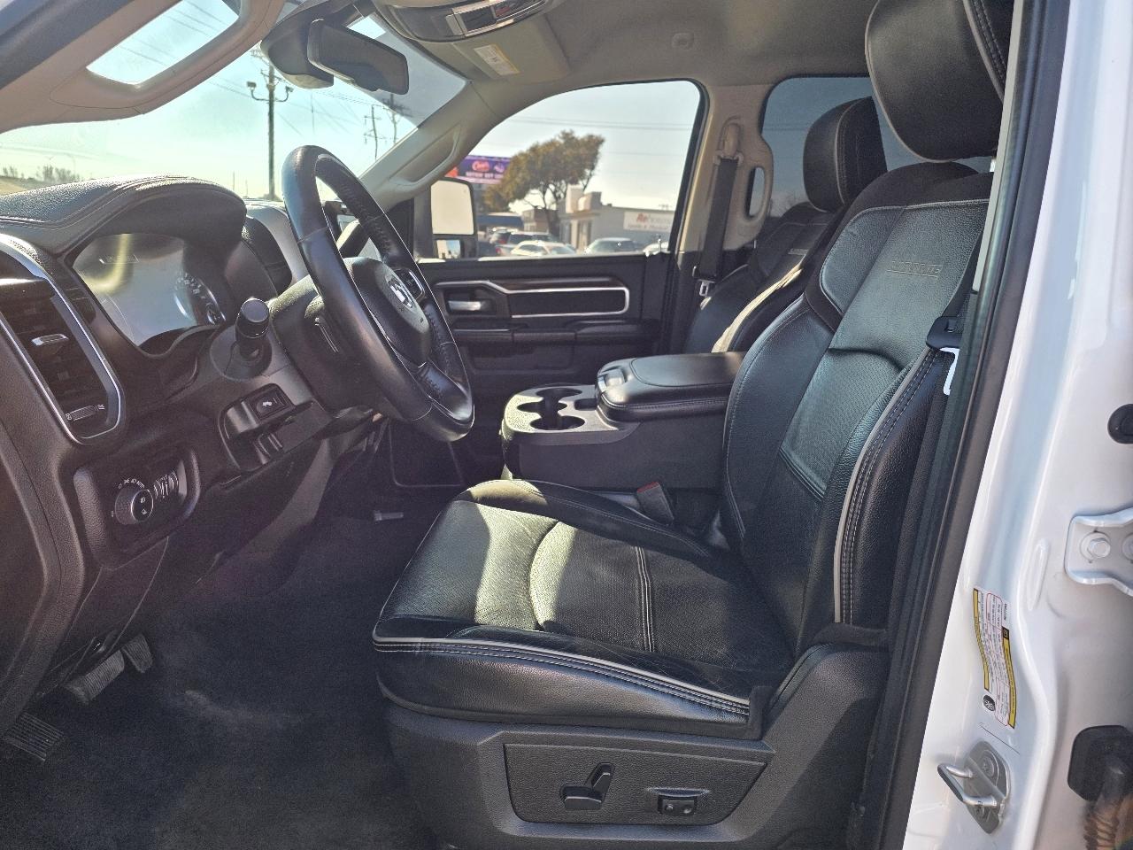 RAM 2500 Laramie 4x4 Crew Cab 6'4" Box 2024