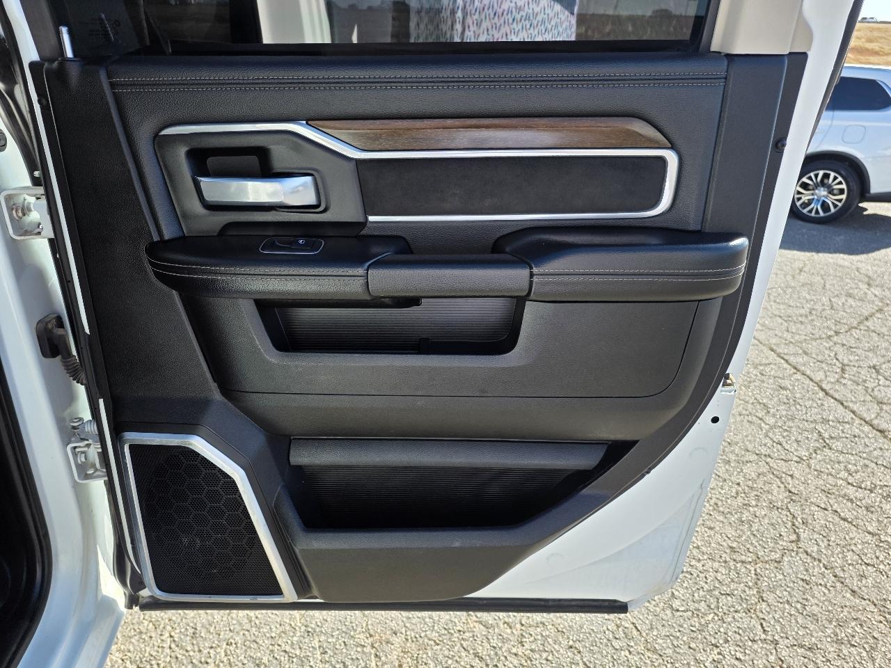 RAM 2500 Laramie 4x4 Crew Cab 6'4" Box 2024