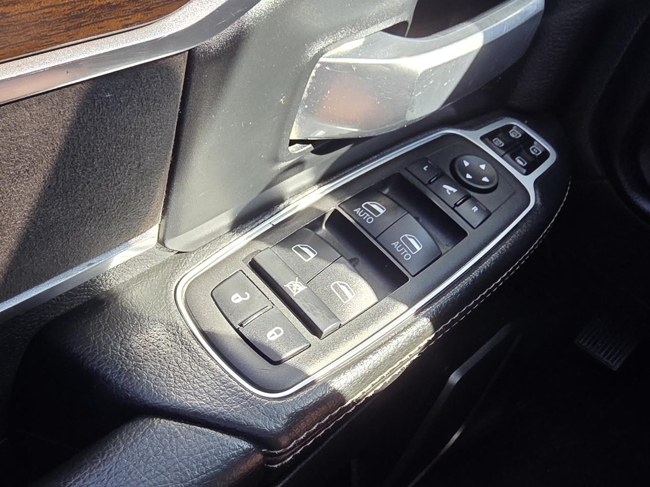 RAM 2500 Laramie 4x4 Crew Cab 6'4" Box 2024