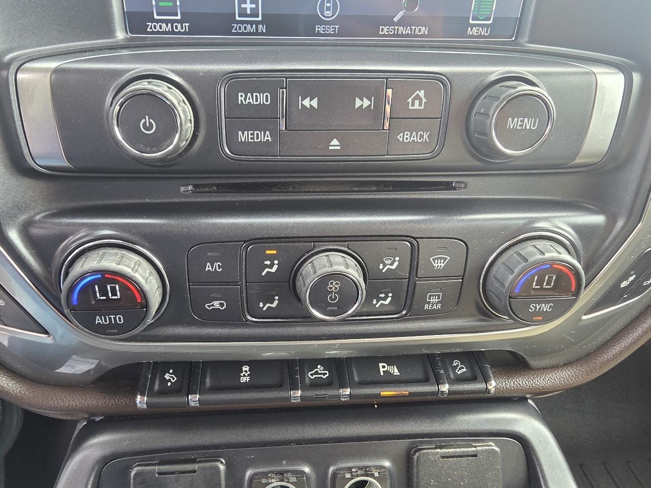 Chevrolet Silverado 1500 4WD Crew Cab 143.5" LTZ w/2LZ 2015