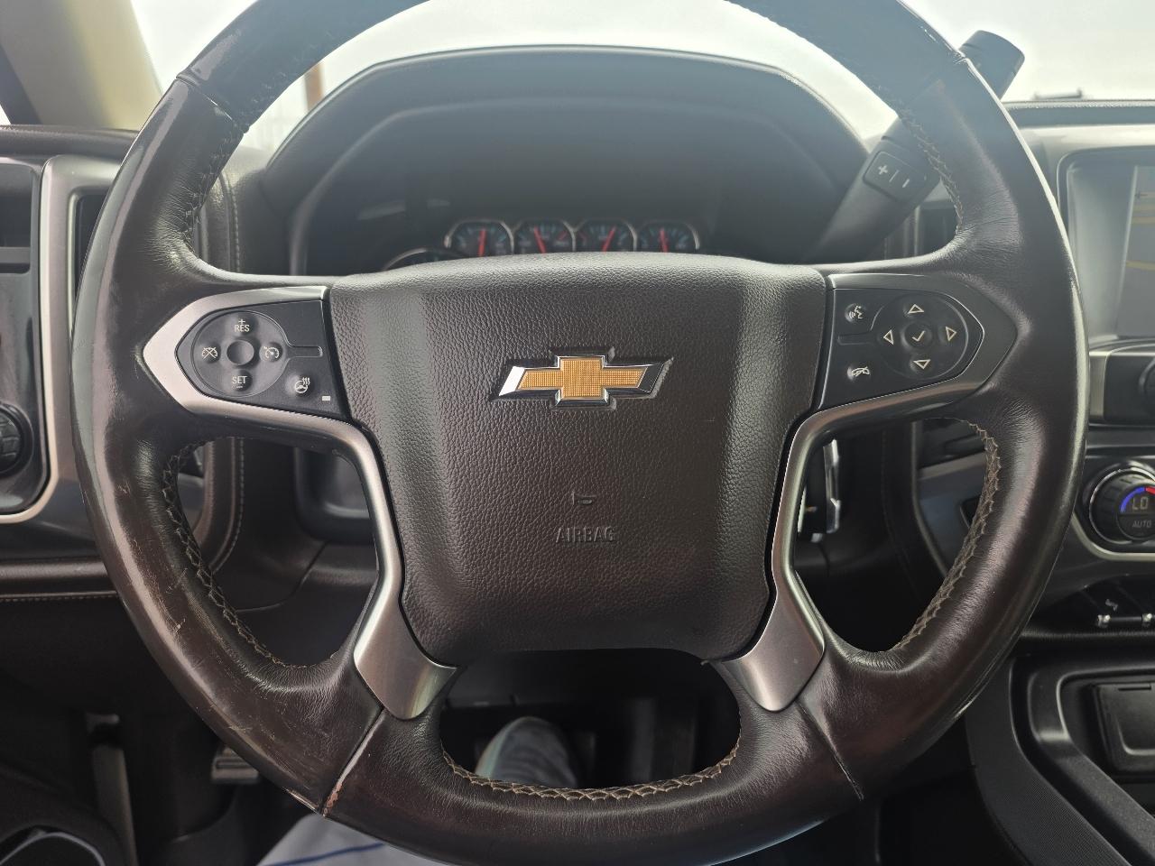 Chevrolet Silverado 1500 4WD Crew Cab 143.5" LTZ w/2LZ 2015