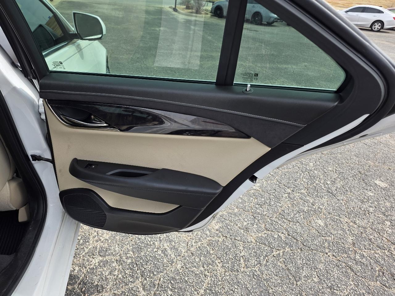 Cadillac ATS Sedan 4dr Sdn 2.0L Luxury RWD 2017