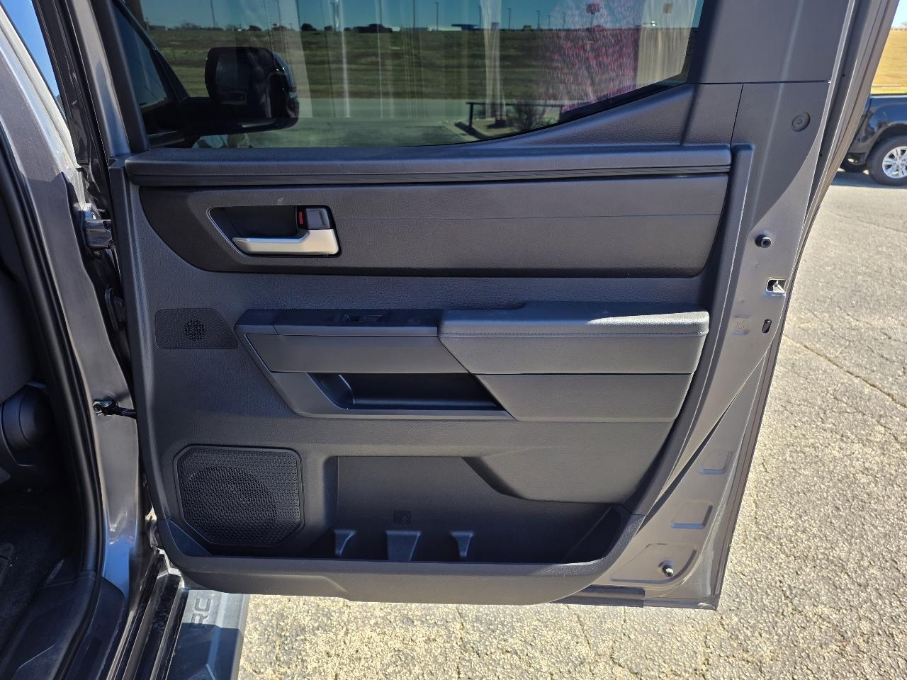 Toyota Tundra 4WD SR5 CrewMax 5.5' Bed (Natl) 2023