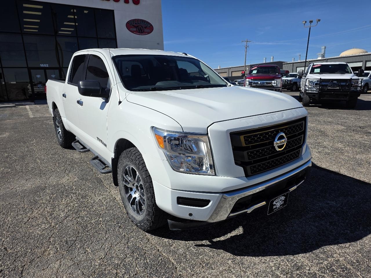 Nissan Titan 4x4 Crew Cab SV 2021