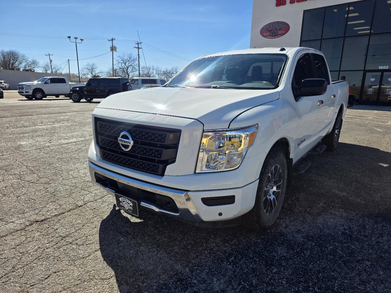 Nissan Titan 4x4 Crew Cab SV 2021