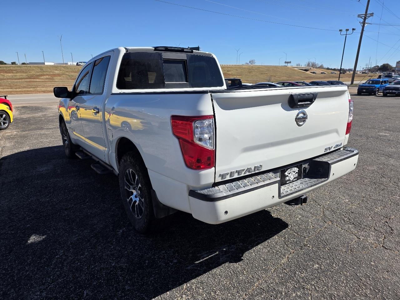 Nissan Titan 4x4 Crew Cab SV 2021