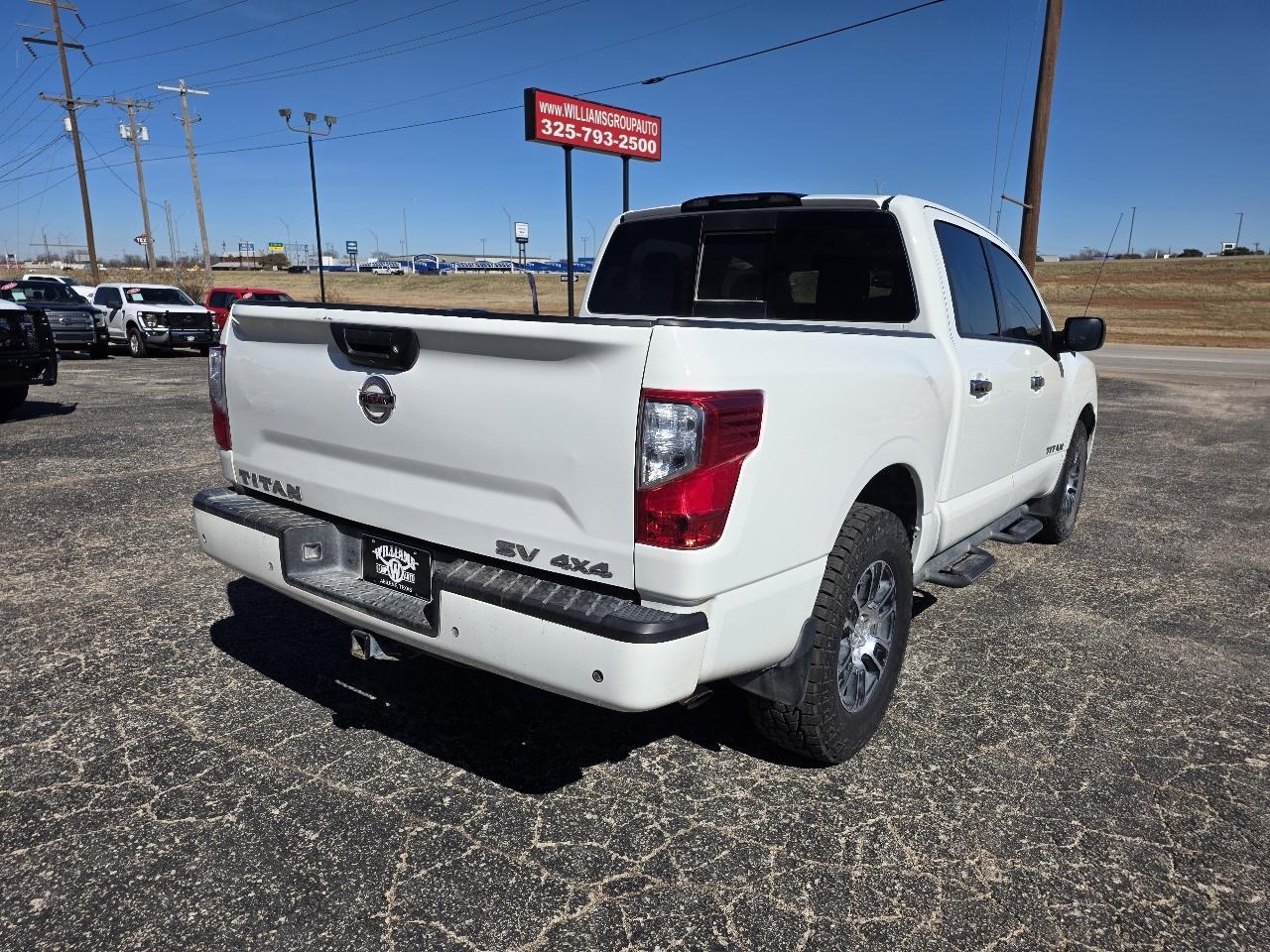 Nissan Titan 4x4 Crew Cab SV 2021