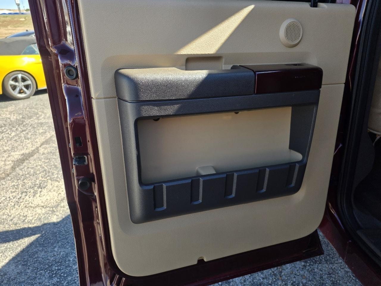 Ford Super Duty F-250 SRW 4WD Crew Cab 156" Lariat 2011