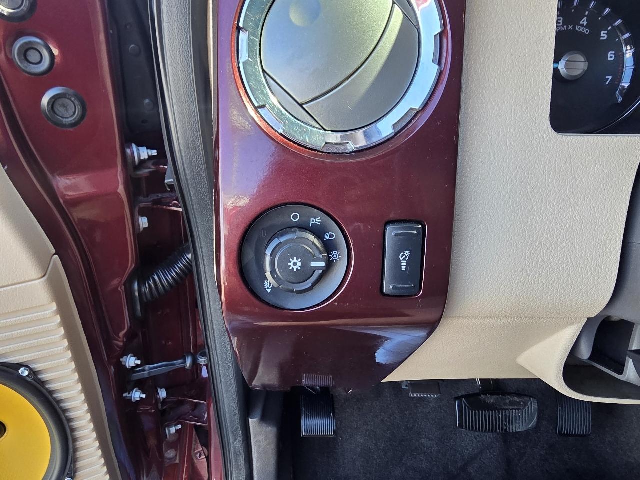 Ford Super Duty F-250 SRW 4WD Crew Cab 156" Lariat 2011