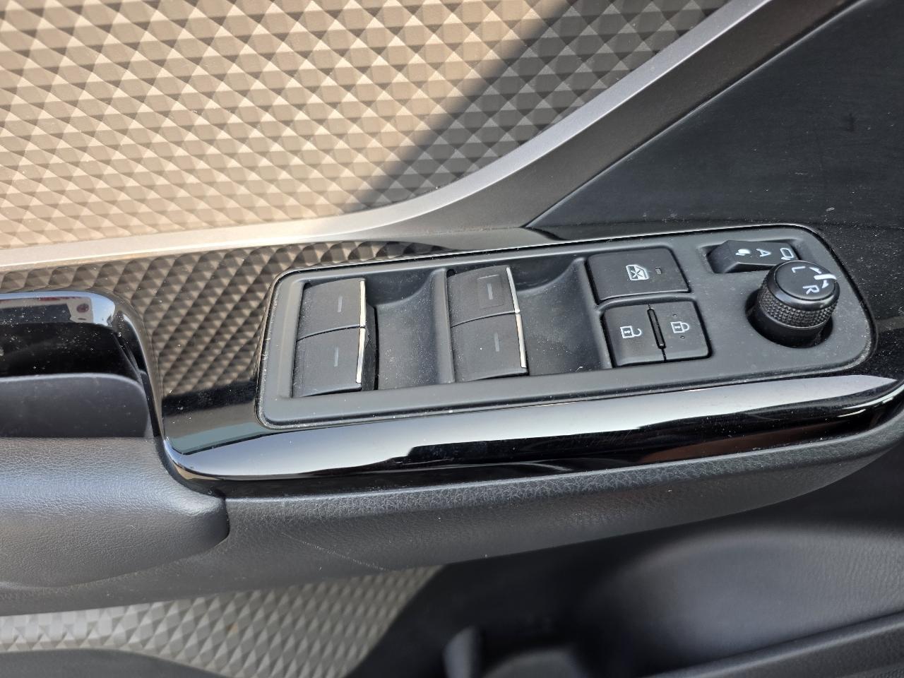 Toyota C-HR Limited FWD (Natl) 2020