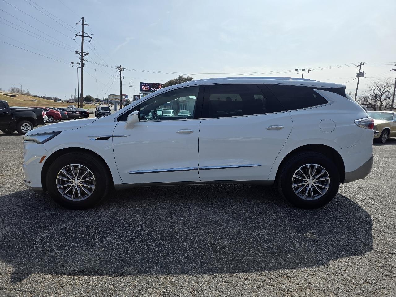 Buick Enclave FWD 4dr Essence 2022