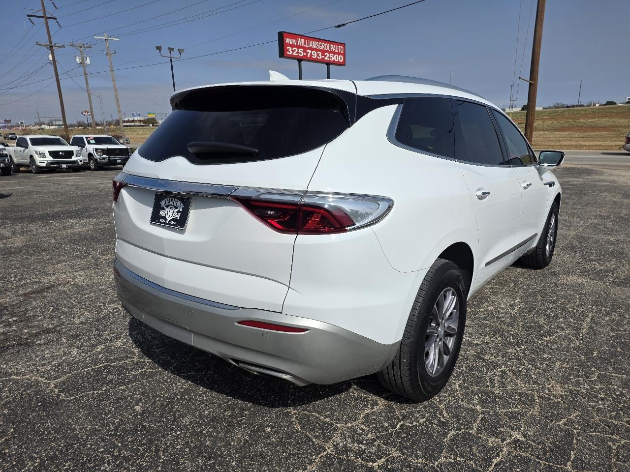 Buick Enclave FWD 4dr Essence 2022