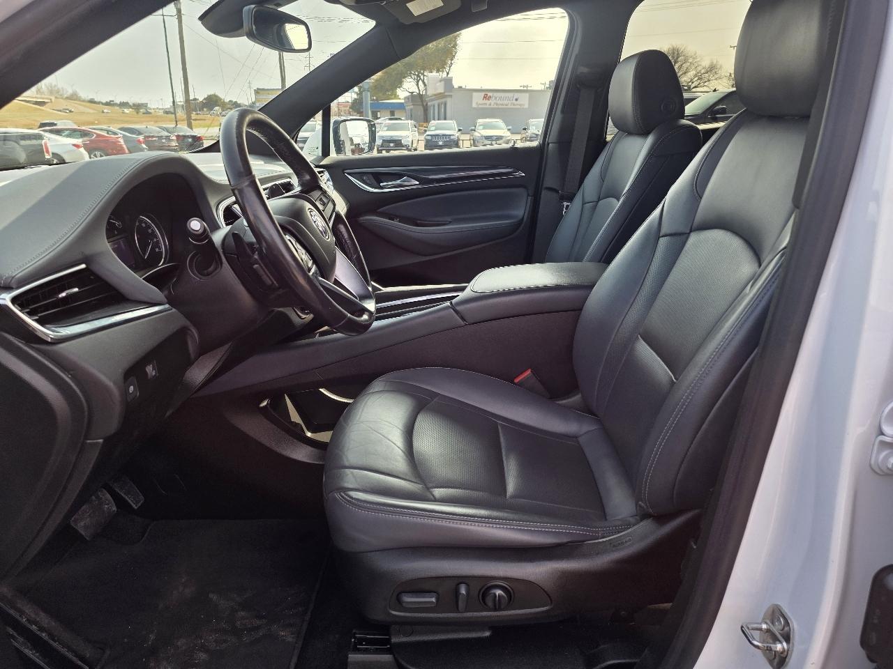 Buick Enclave FWD 4dr Essence 2022