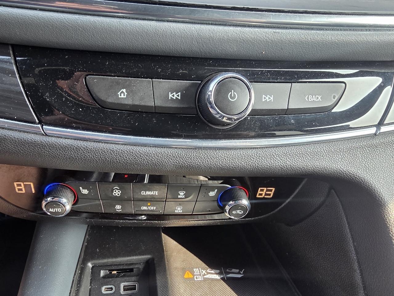 Buick Enclave FWD 4dr Essence 2022