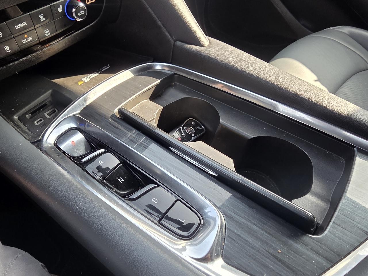 Buick Enclave FWD 4dr Essence 2022