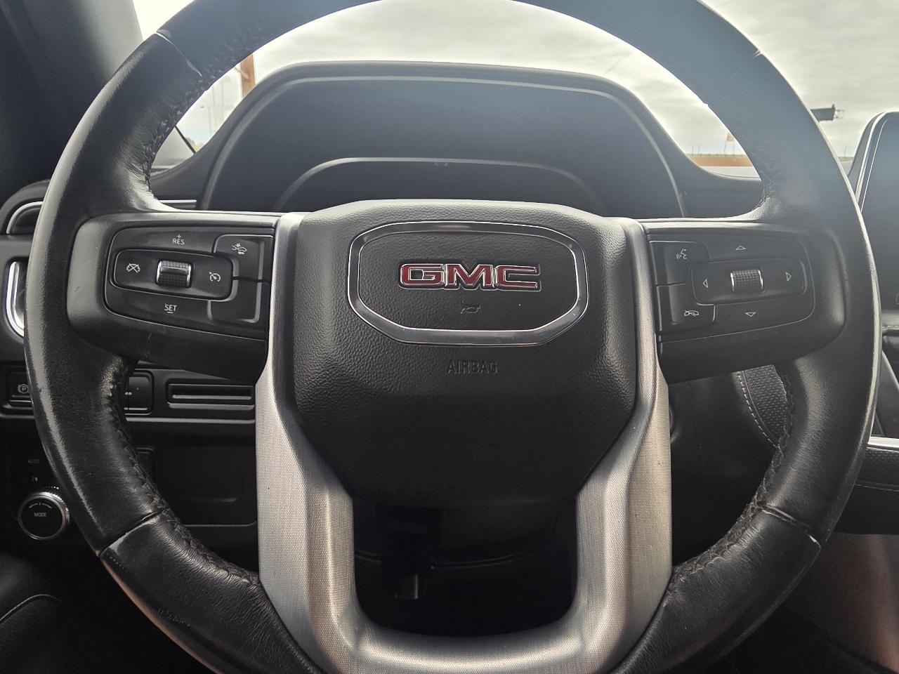 GMC Yukon XL 4WD 4dr SLT 2023