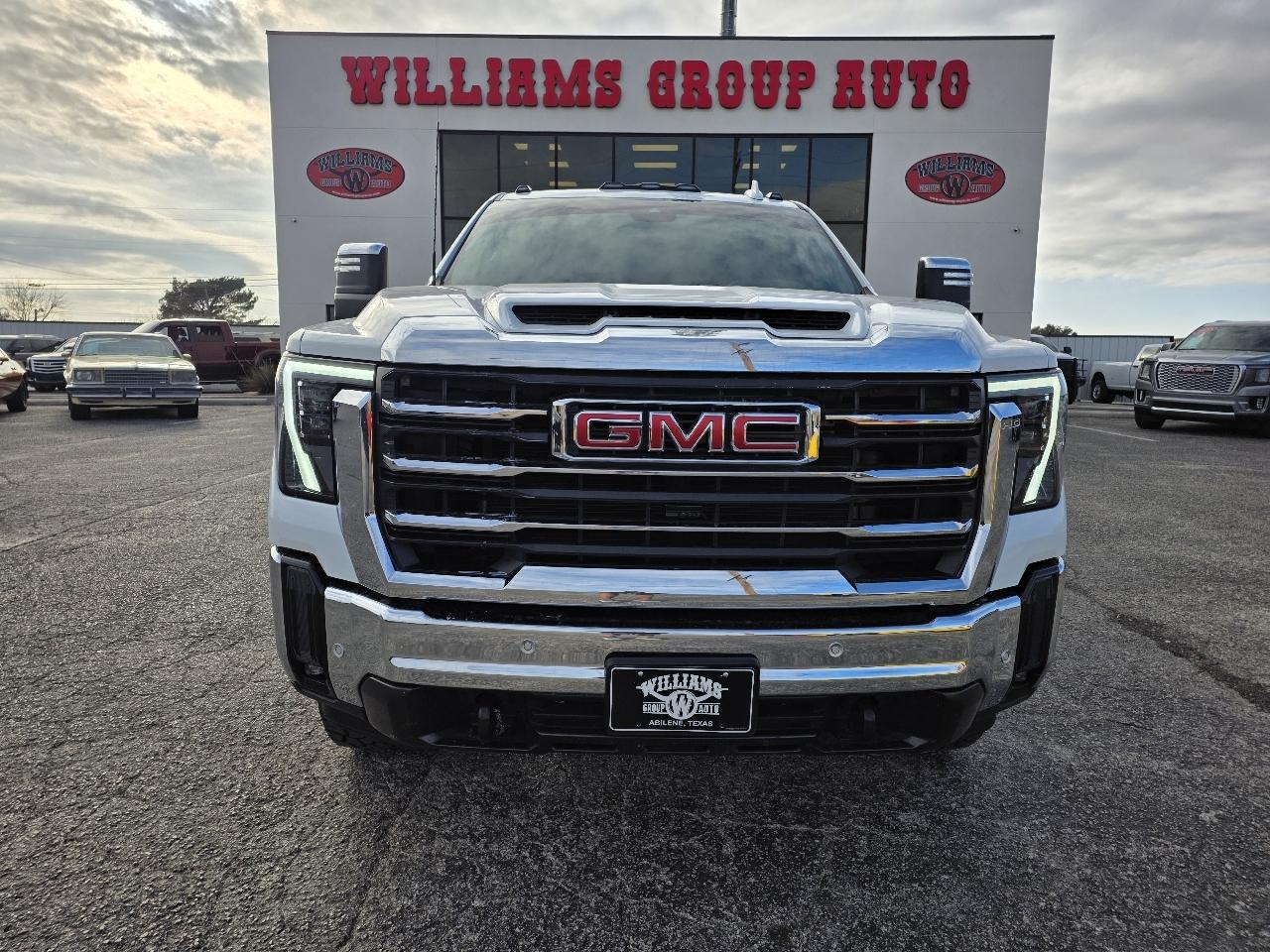 GMC Sierra 2500HD 4WD Crew Cab 159" SLT 2024