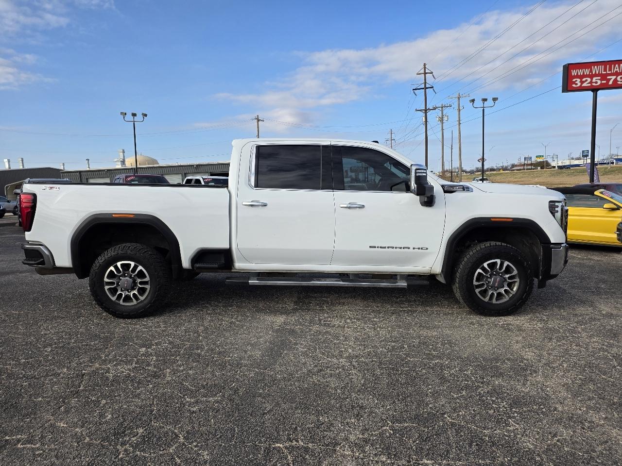 GMC Sierra 2500HD 4WD Crew Cab 159" SLT 2024