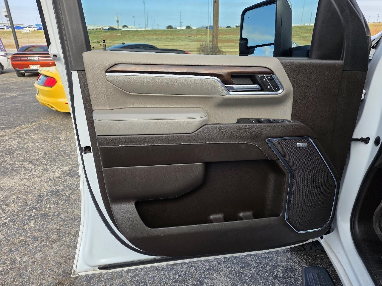 GMC Sierra 2500HD 4WD Crew Cab 159" SLT 2024