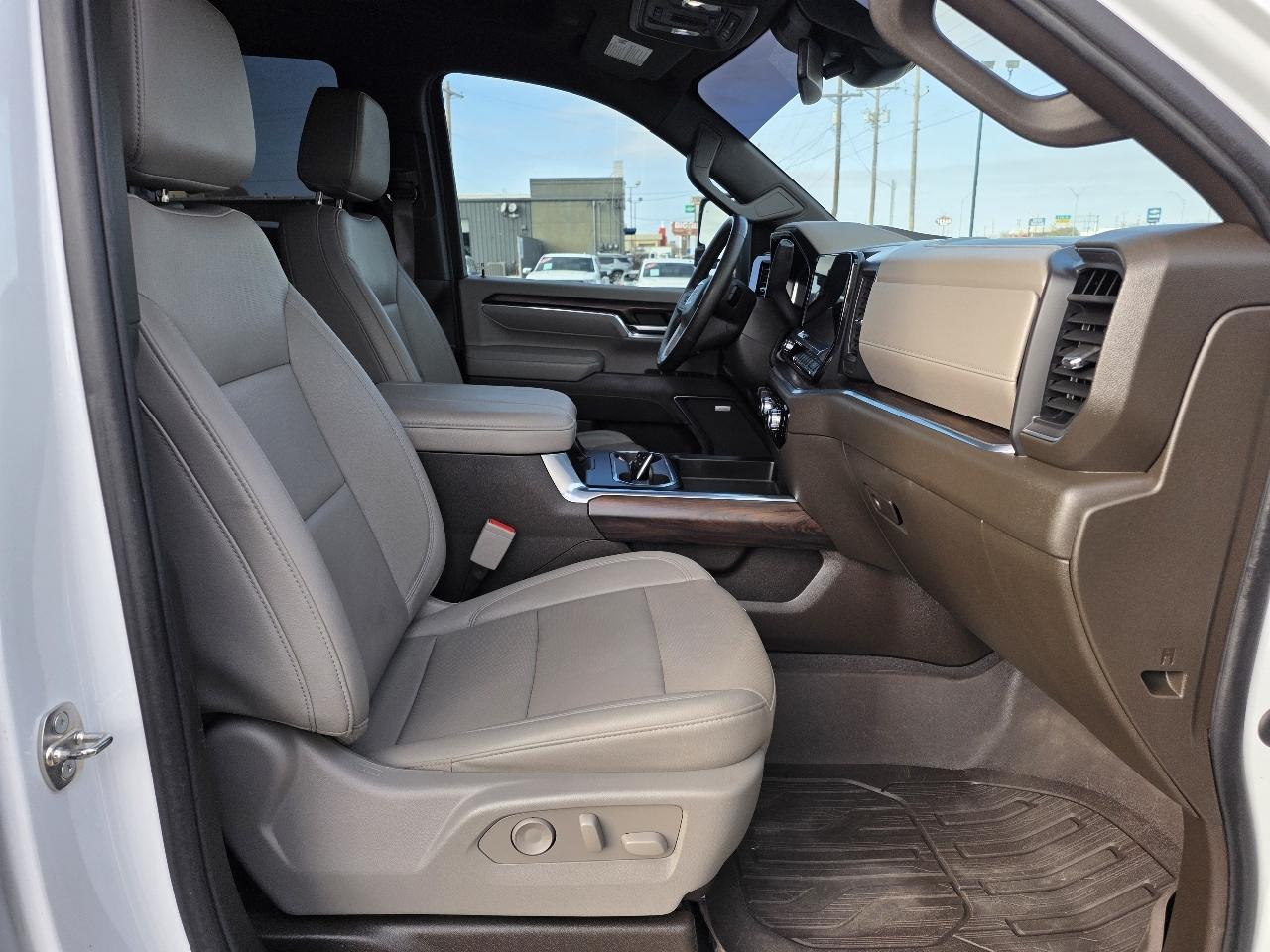 GMC Sierra 2500HD 4WD Crew Cab 159" SLT 2024