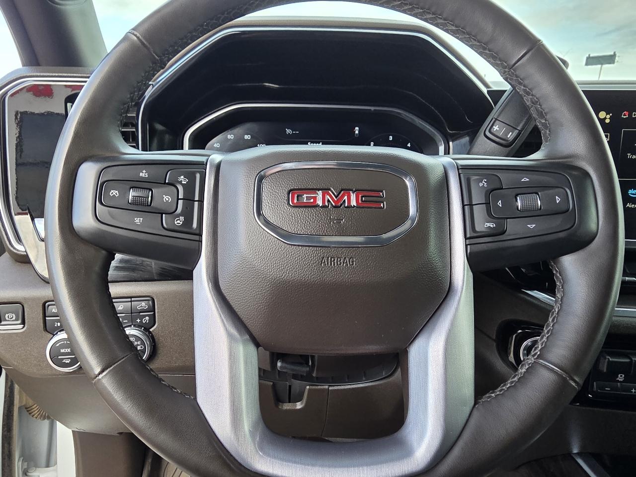 GMC Sierra 2500HD 4WD Crew Cab 159" SLT 2024