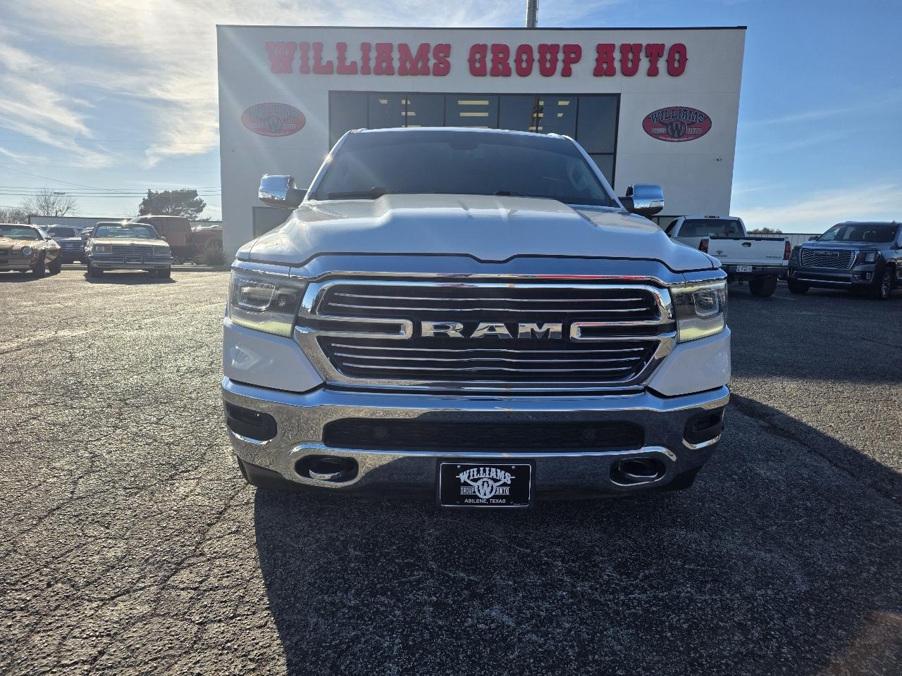 RAM 1500 Laramie 4x2 Crew Cab 5'7" Box 2019