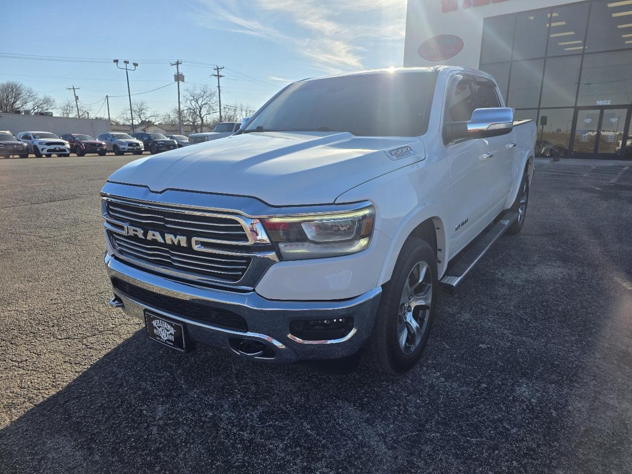 RAM 1500 Laramie 4x2 Crew Cab 5'7" Box 2019